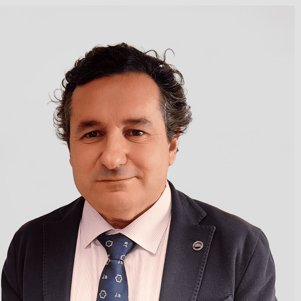 Perfil-Consejeros_Ramon-Carpena