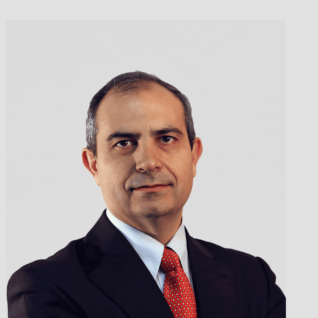 Perfil-Consejeros_Victor-Yepes